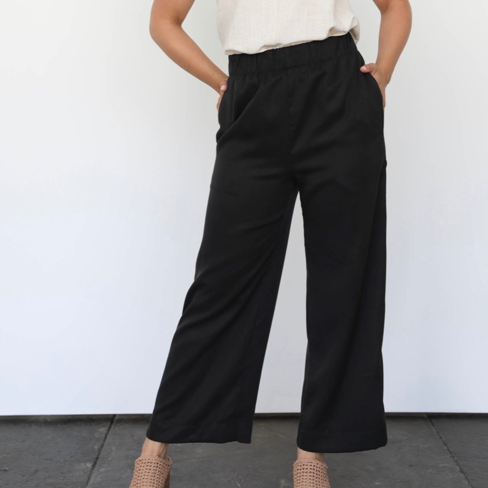 Only Child Cove Wide Leg Pants in Tencel — S